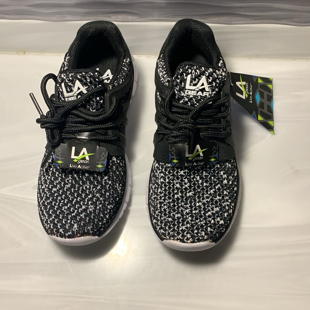 LA Gear Live active Brody Tennis Shoes NEW Size Child’s 1 Black/White VERY RARE - Picture 8 of 8